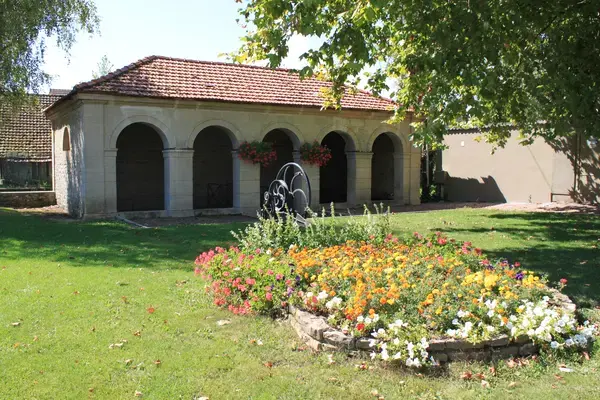 Monte Escalier Habitat Monte escalier Ouges